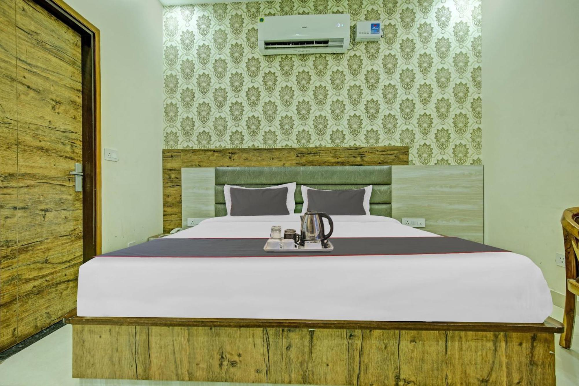 Collection O Rd Hotel Zirakpur Εξωτερικό φωτογραφία